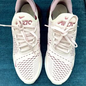 Nike Air Max 270 size 10